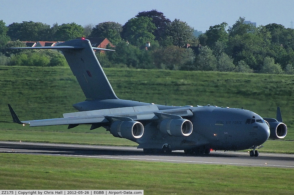 ZZ175, 2008 Boeing C-17A Globemaster III C/N F-185, arriving at Birmingham with injured servicemen from Afghanistan