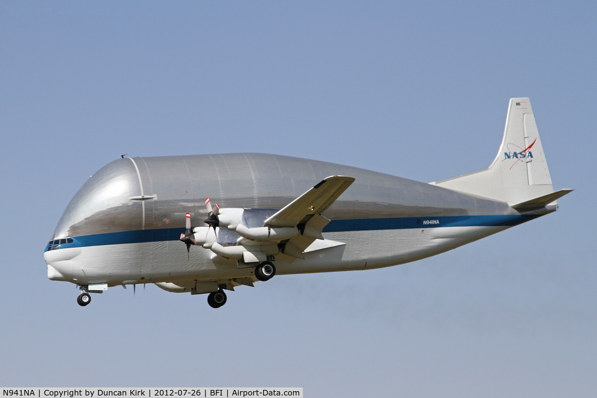 N941NA, Aero Spacelines 377SGT-F Super Guppy Turbine C/N 0004, On finals with the second shipment of the space shuttle mock up.