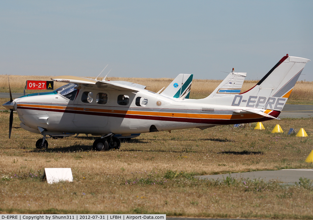 D-EPRE, Cessna P210N Pressurised Centurion C/N P21000570, Parked in the grass...