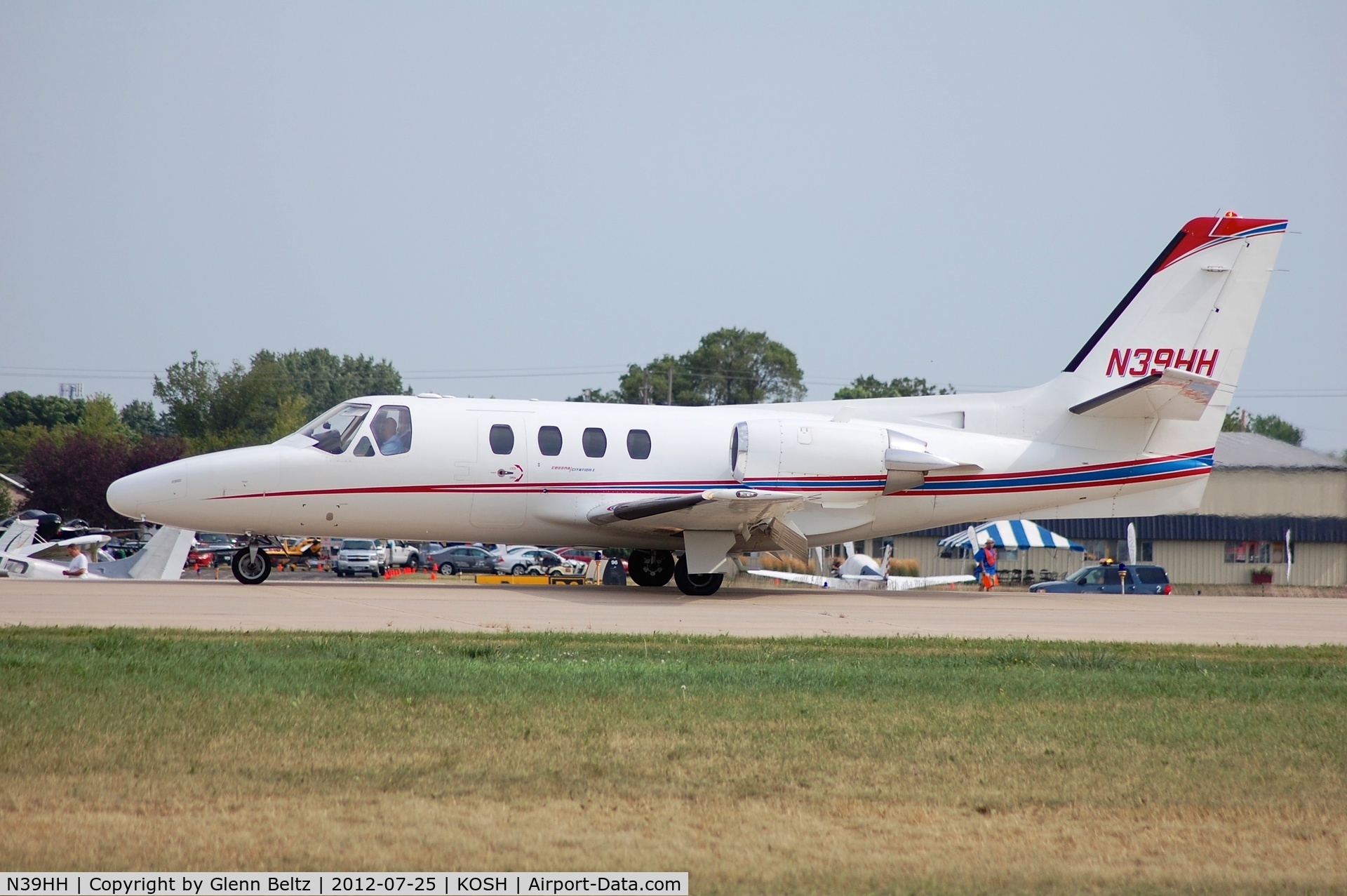 N39HH, 1979 Cessna 501 Citation I/SP C/N 501-0132, Taxiing at Oshkosh on 25 July 2012.