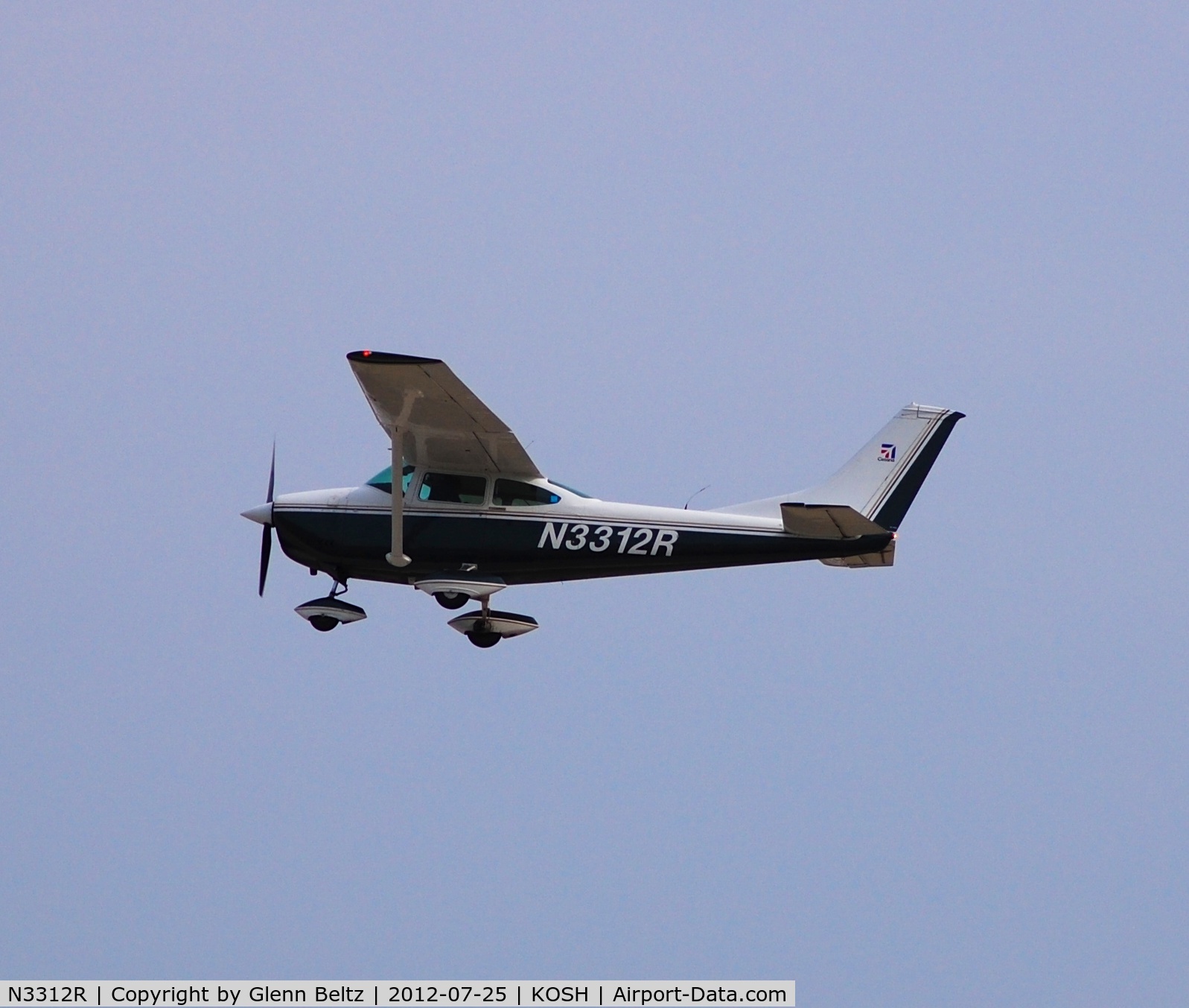 N3312R, 1967 Cessna 182L Skylane C/N 18258612, Departing EAA Airventure/Oshkosh on 25 July 2012.