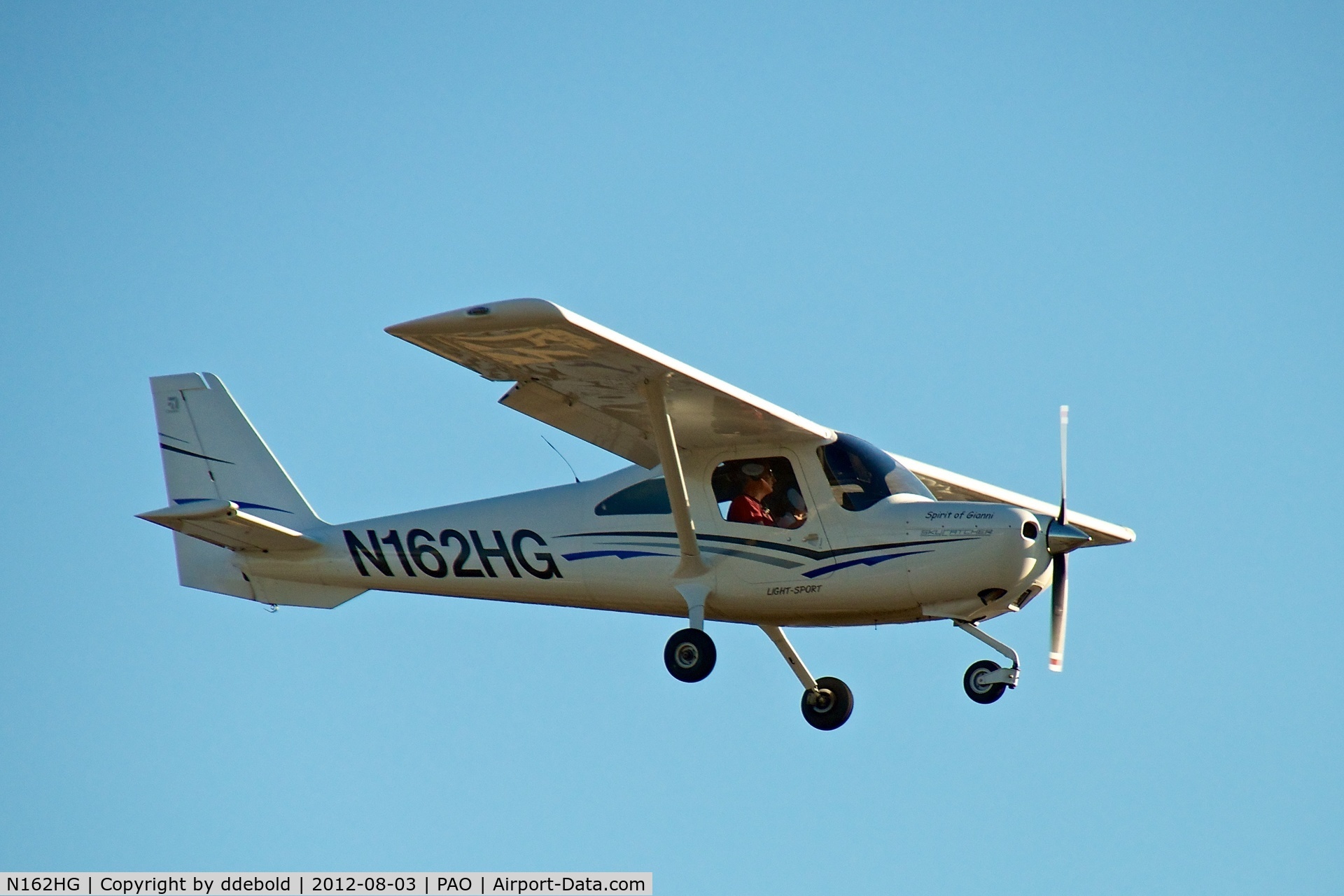 N162HG, 2011 Cessna 162 Skycatcher C/N 16200060, N162HG approaching Palo Alto Airport