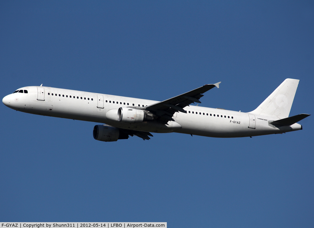 F-GYAZ, 1994 Airbus A321-111 C/N 519, Taking off from rwy 32R in all white c/s...