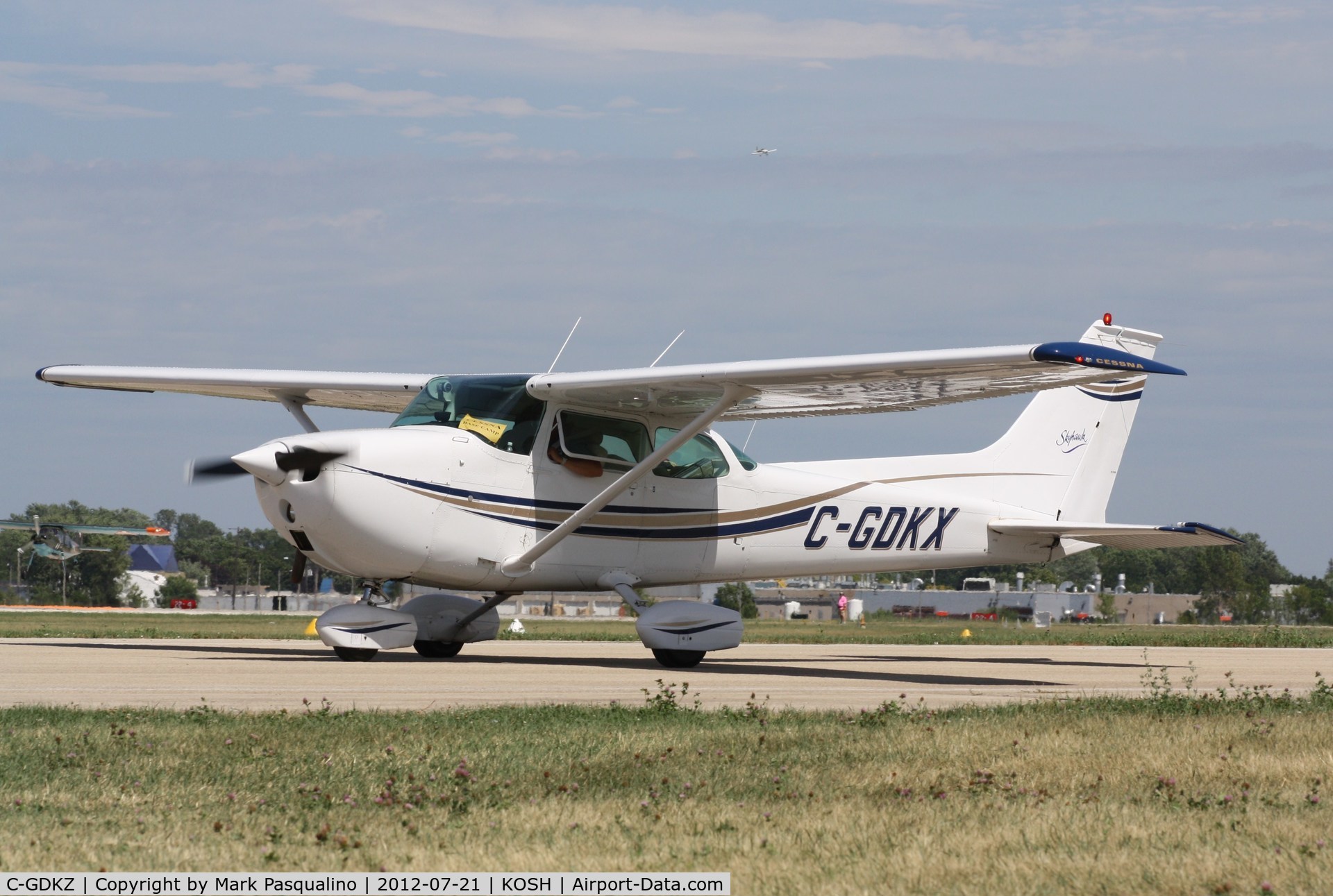 C-GDKZ, 1980 Cessna R182 Skylane RG C/N R18201491, Cessna R182