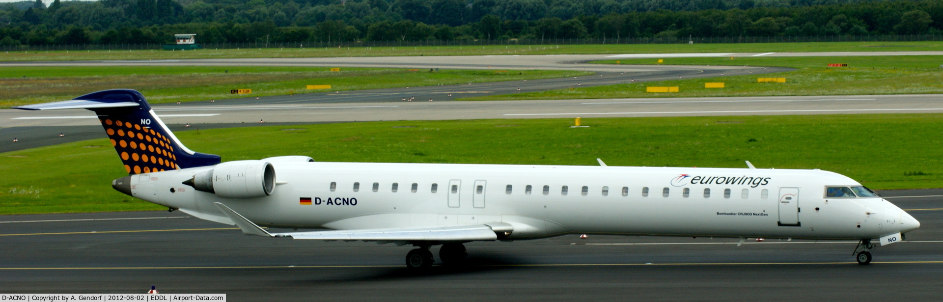 D-ACNO, 2010 Bombardier CRJ-900 NG (CL-600-2D24) C/N 15255, Eurowings (Lufthansa Regional cs.), seen here waiting on taxiway M for take off clearence at Düsseldorf Int´l (EDDL)