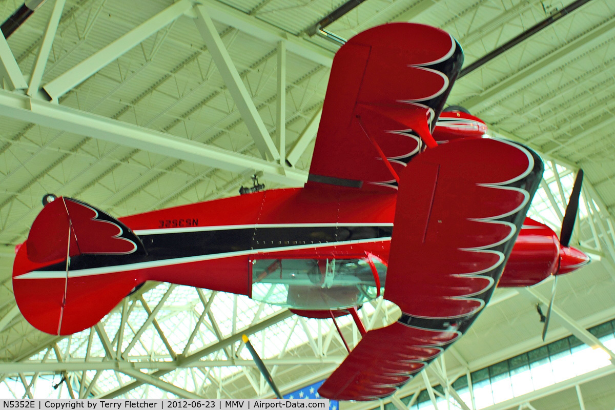 N5352E, 1986 Pitts S-2B Special C/N 5105, At Evergreen Air & Space Museum