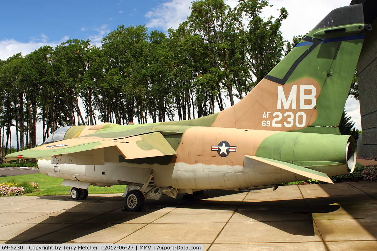 69-6230, 1969 LTV A-7D Corsair II C/N D-060, At Evergreen Air and Space Museum