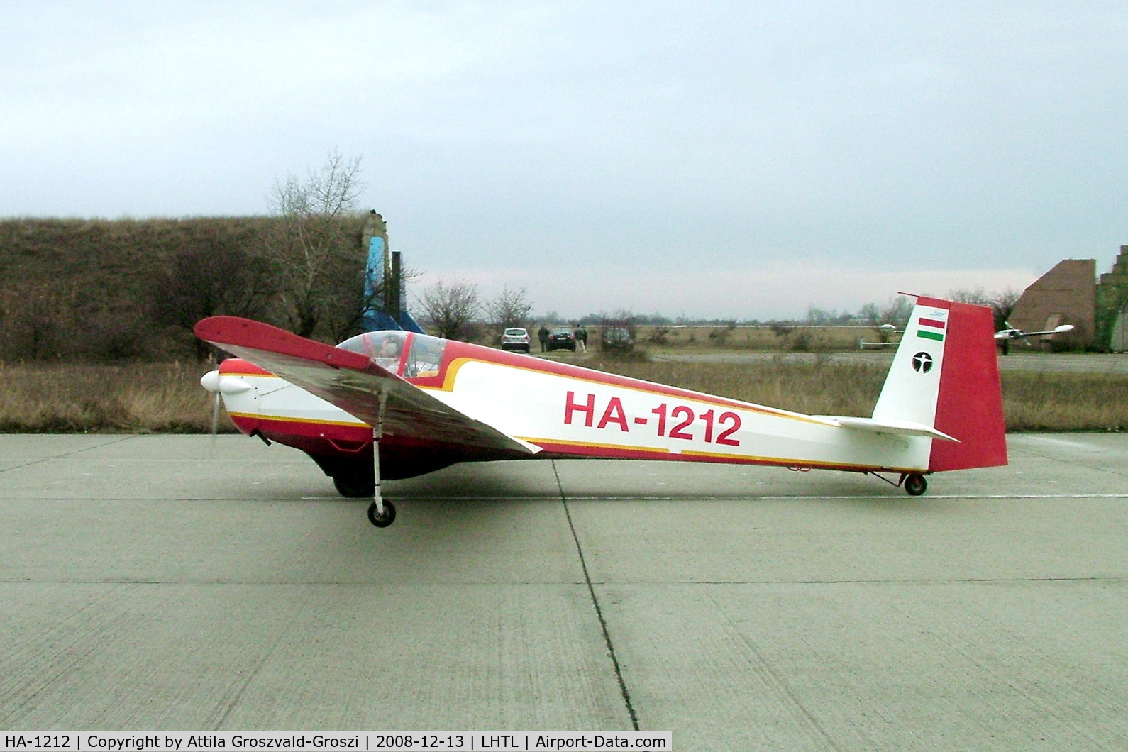 HA-1212, Scheibe SF-25D Falke C/N 4843D, Tököl Airport, Hungary - LHTL