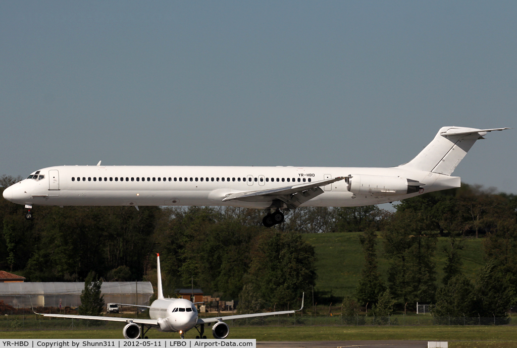 YR-HBD, 1991 McDonnell Douglas MD-83 (DC-9-83) C/N 49808, Landing rwy 14R