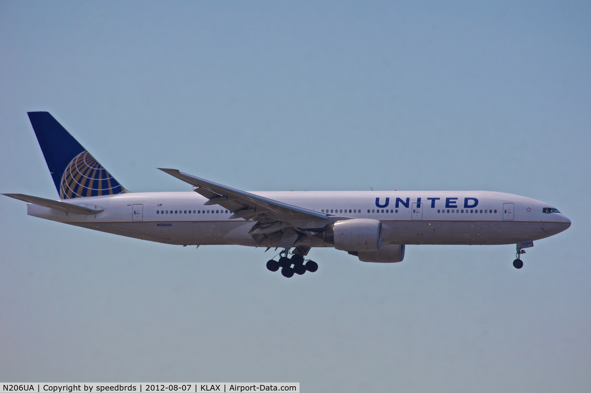 N206UA, 1999 Boeing 777-222/ER C/N 30212, United Airlines 777
