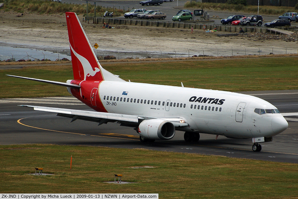 ZK-JND, 1989 Boeing 737-376 C/N 24297, At Wellington