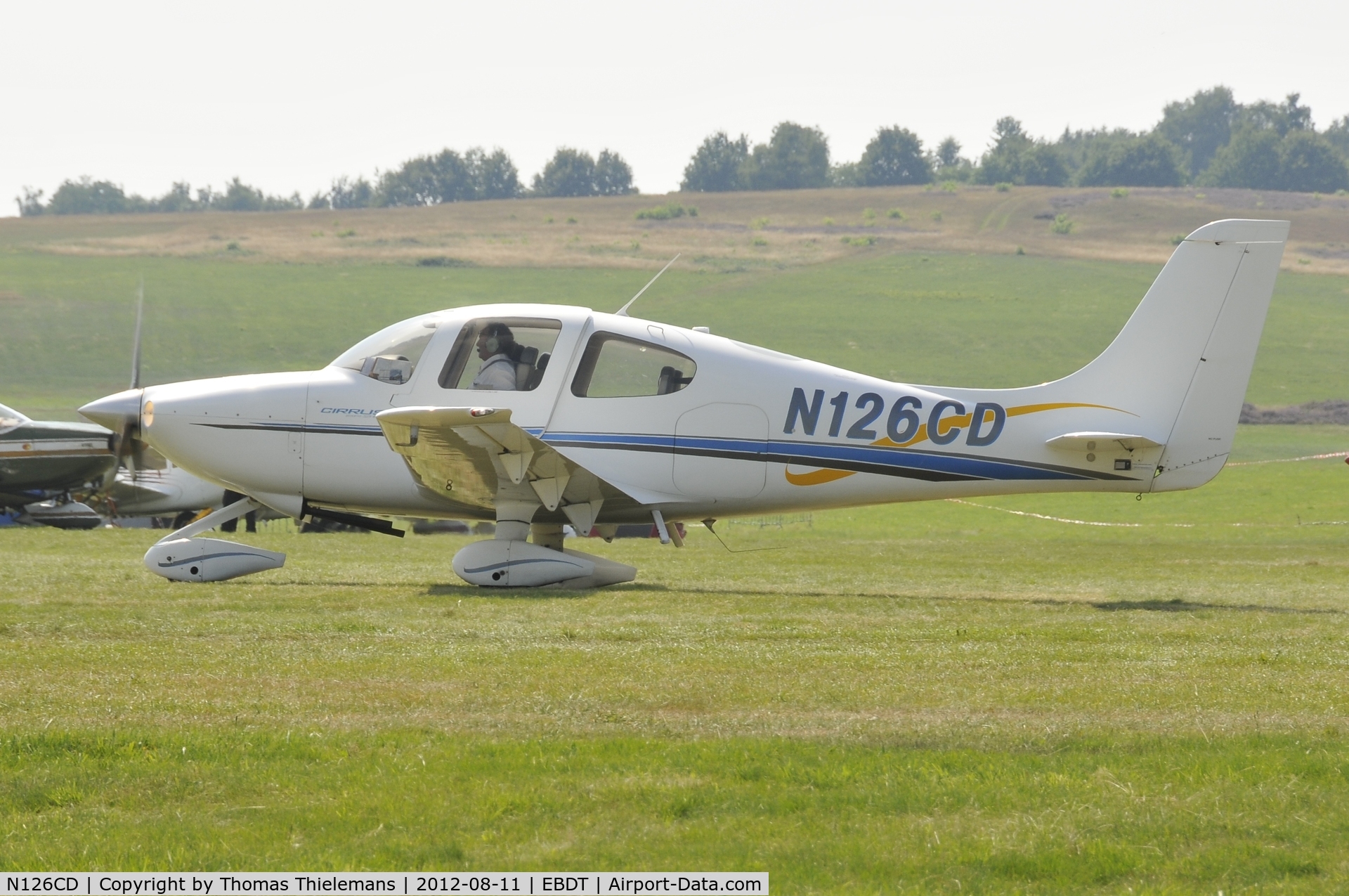 N126CD, 1999 Cirrus SR20 C/N 1012, Fly In