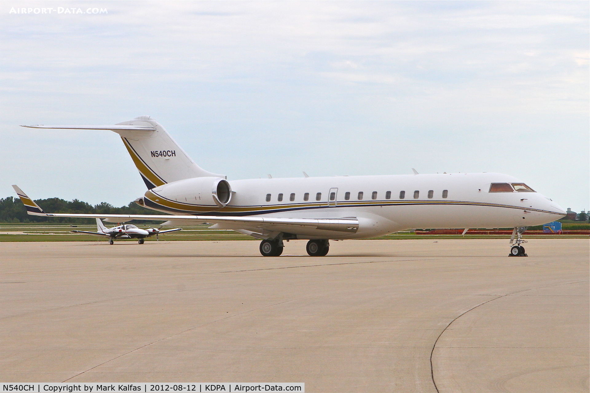 N540CH, 2000 Bombardier BD-700-1A10 Global Express C/N 9055, BOMBARDIER INC Global Express BD-700-1A10, on the ramp at DuPage Airport after arriving from Opa-locka Executive/KOPF.