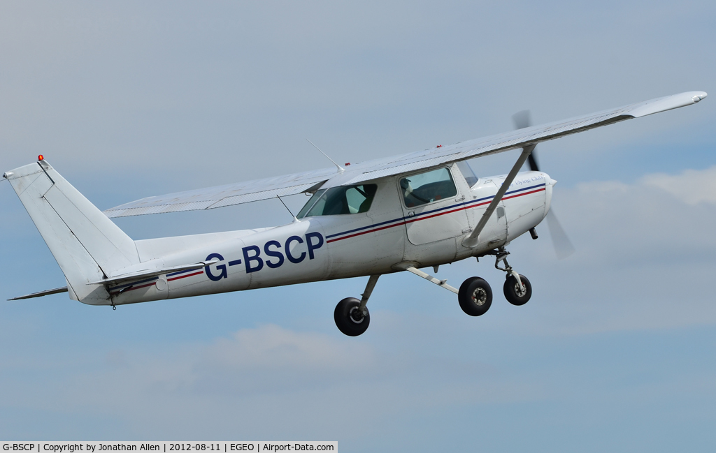 G-BSCP, 1979 Cessna 152 C/N 152-83289, Taking-off from Oban Airport (North Connel).