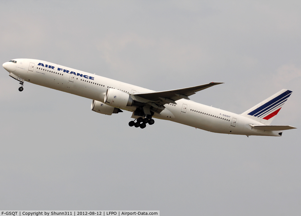 F-GSQT, 2007 Boeing 777-328/ER C/N 32846, Taking off from rwy 24