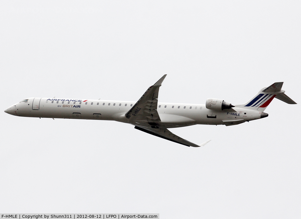 F-HMLE, 2010 Bombardier CRJ-1000EL NG (CL-600-2E25) C/N 19009, Taking off from rwy 24