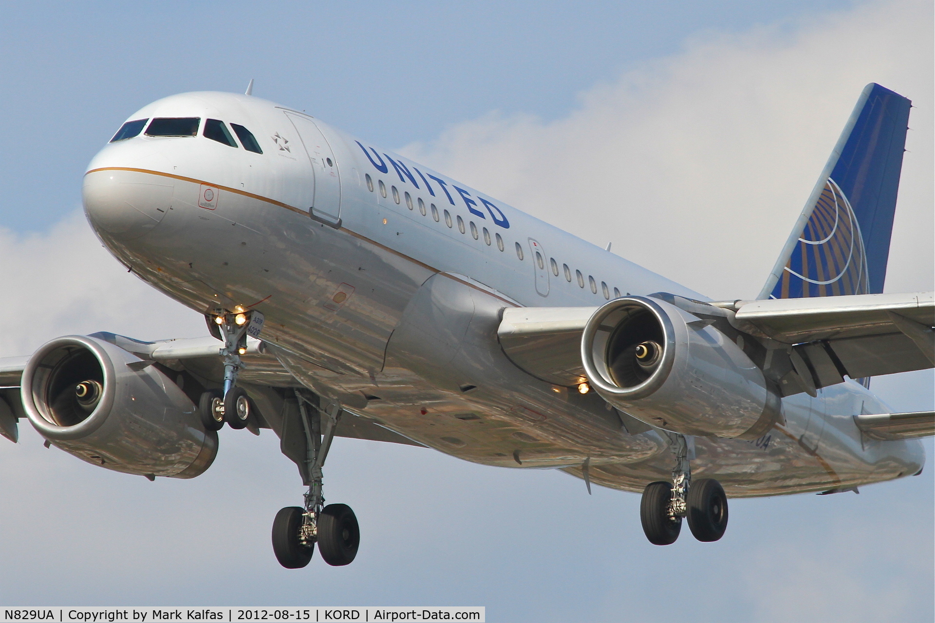 N829UA, 2000 Airbus A319-131 C/N 1211, United Airbus A319-131, UAL6868 arriving from Tampa/KTPA, RWY 28 approach KORD.