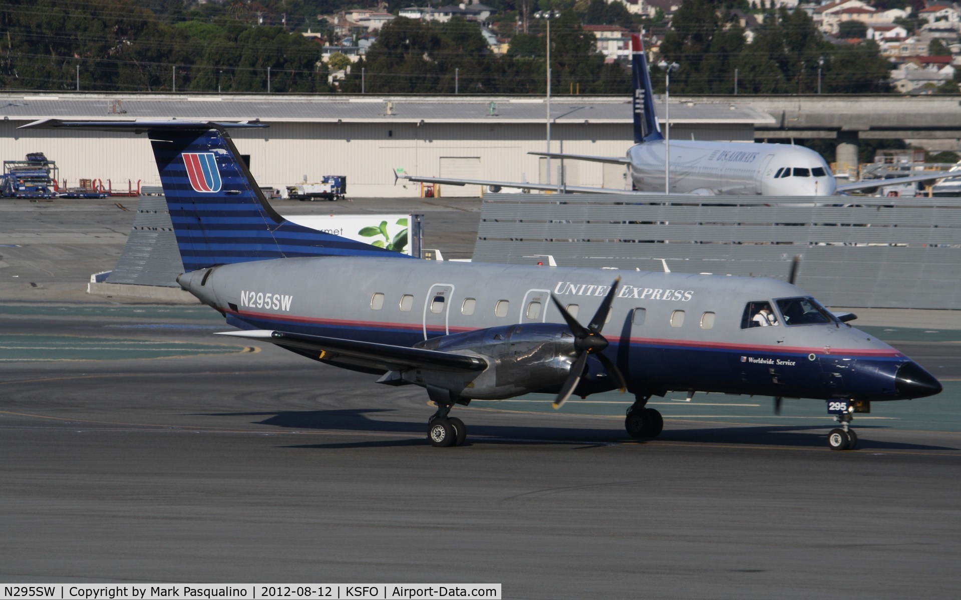 N295SW, 1996 Embraer EMB-120ER Brasilia C/N 120.322, EMB-120ER