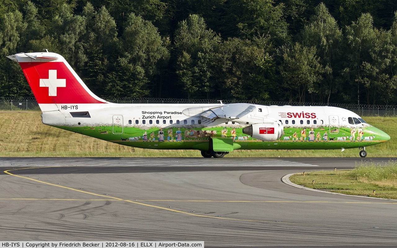 HB-IYS, 2001 British Aerospace Avro 146-RJ100 C/N E3381, line up for departure