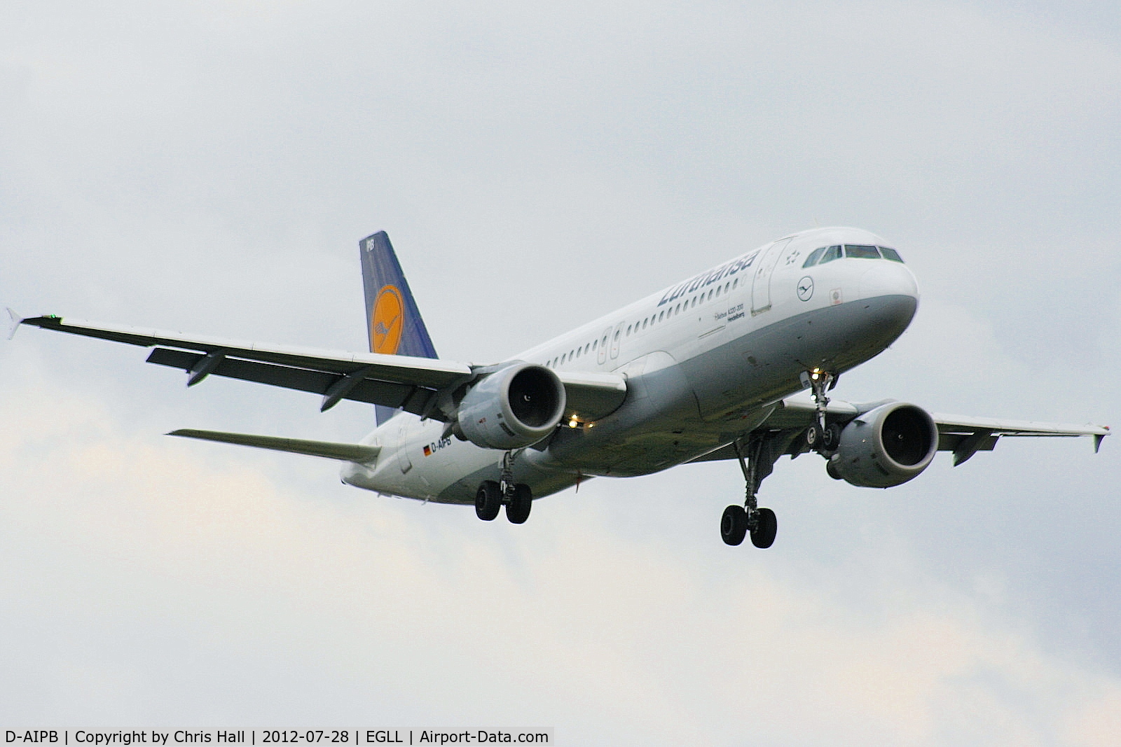 D-AIPB, 1989 Airbus A320-211 C/N 0070, Lufthansa