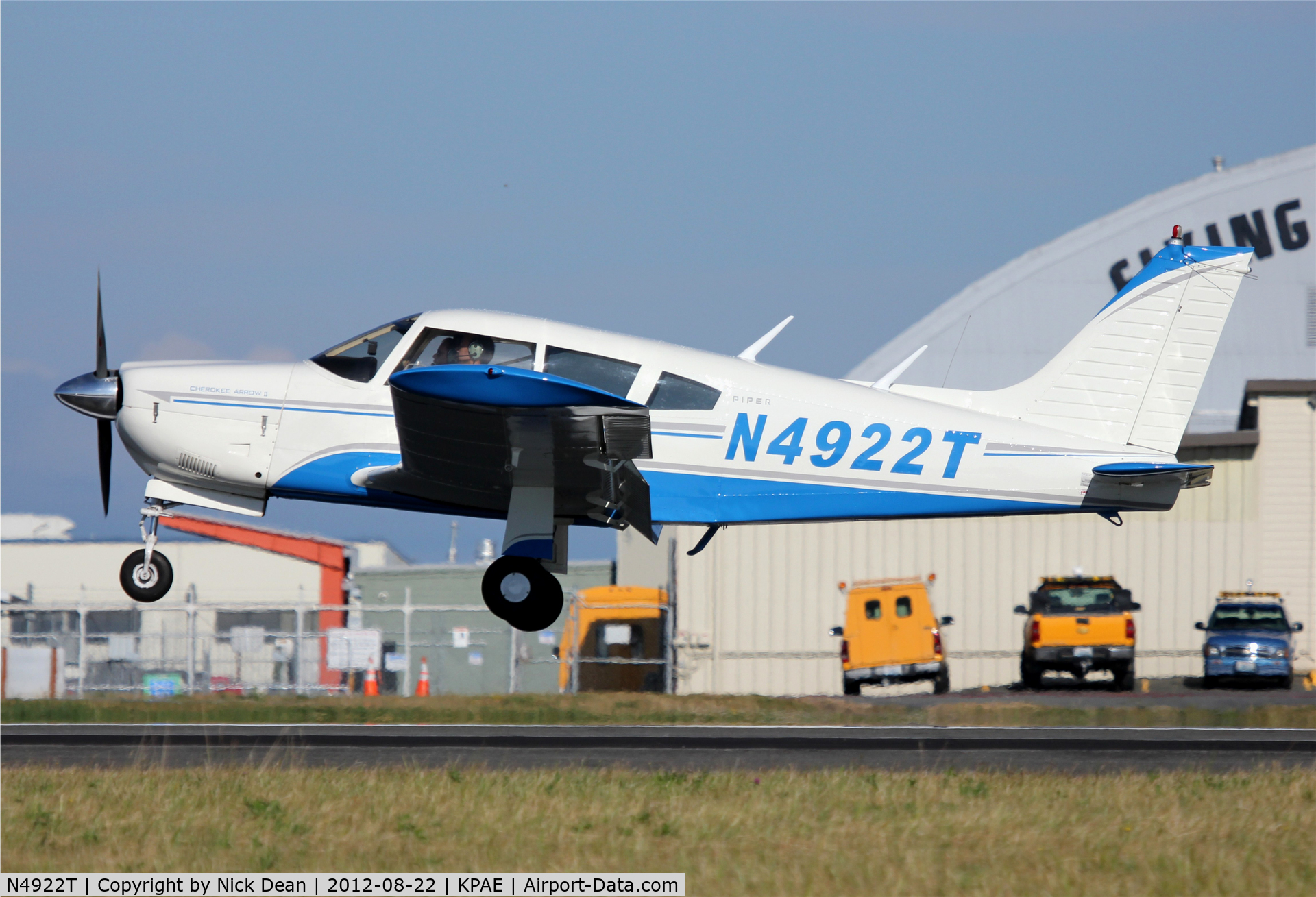 N4922T, 1972 Piper PA-28R-200 C/N 28R-7235159, KPAE/PAE
