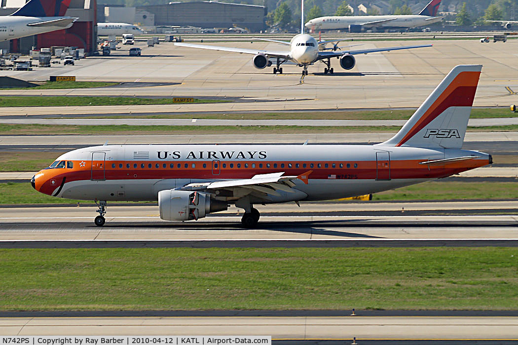 N742PS, 2000 Airbus A319-112 C/N 1275, Airbus A319-112 [1275] (US Airways) Atlanta~N 12/04/2010.