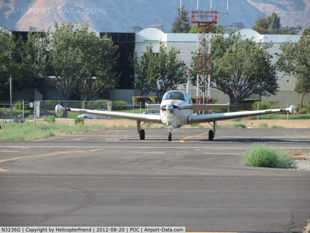 N3236G, Beech A36 Bonanza 36 C/N E-2287, Waiting foe permission from Ground Control to enter taxiway Sierra