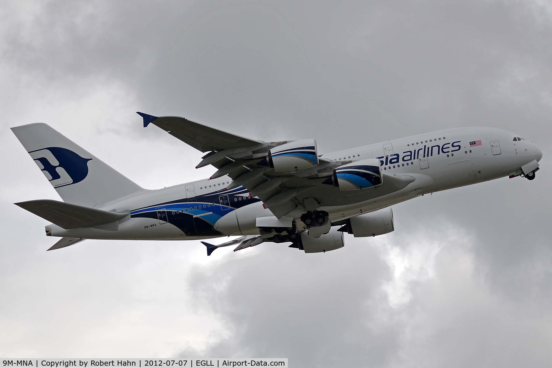9M-MNA, 2011 Airbus A380-841 C/N 078, Malaysia A380-800 new colors