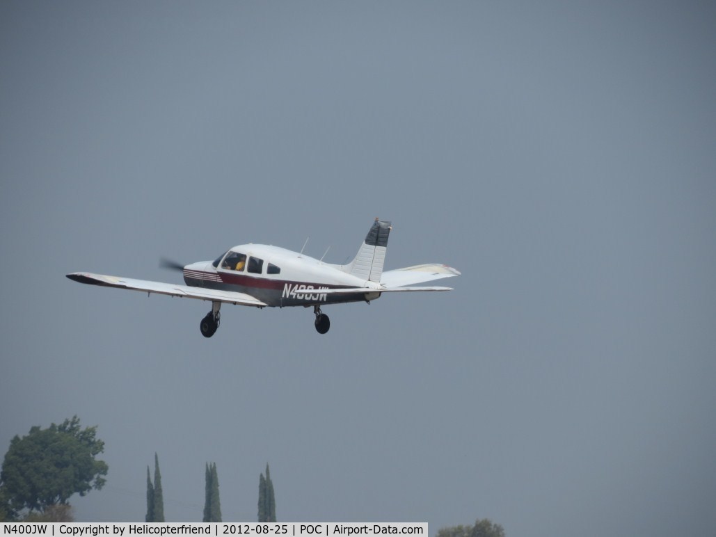 N400JW, 1974 Piper PA-28-180 C/N 28-7405276, Airbourne, westbound and climbing