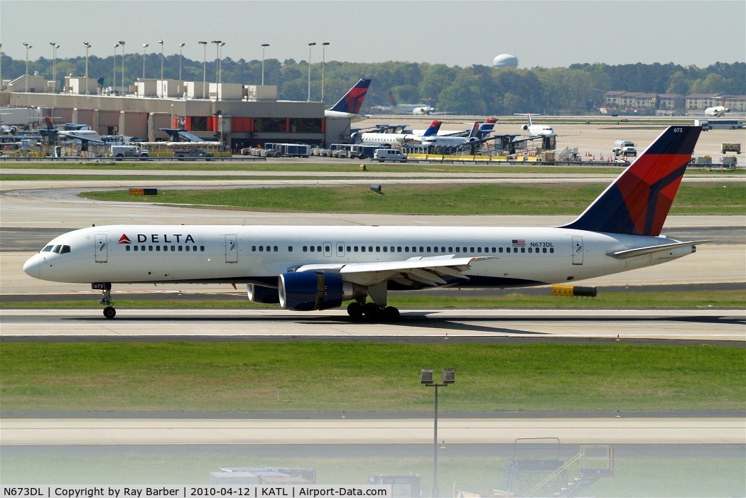 N673DL, 1992 Boeing 757-232 C/N 25978, Boeing 757-232 [25978] (Delta Air Lines) Atlanta-Hartsfield~N 12/04/2010.