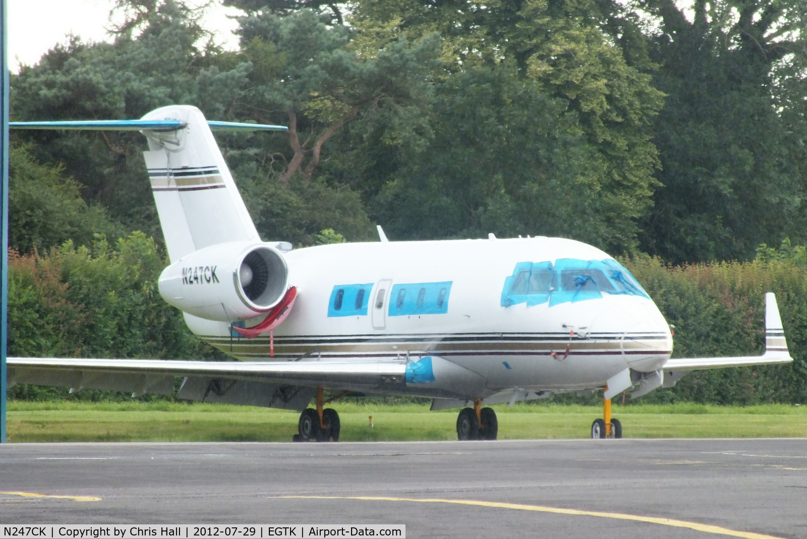 N247CK, 1982 Canadair Challenger 600S (CL-600-1A11) C/N 1045, appears to be in storeage at Oxford