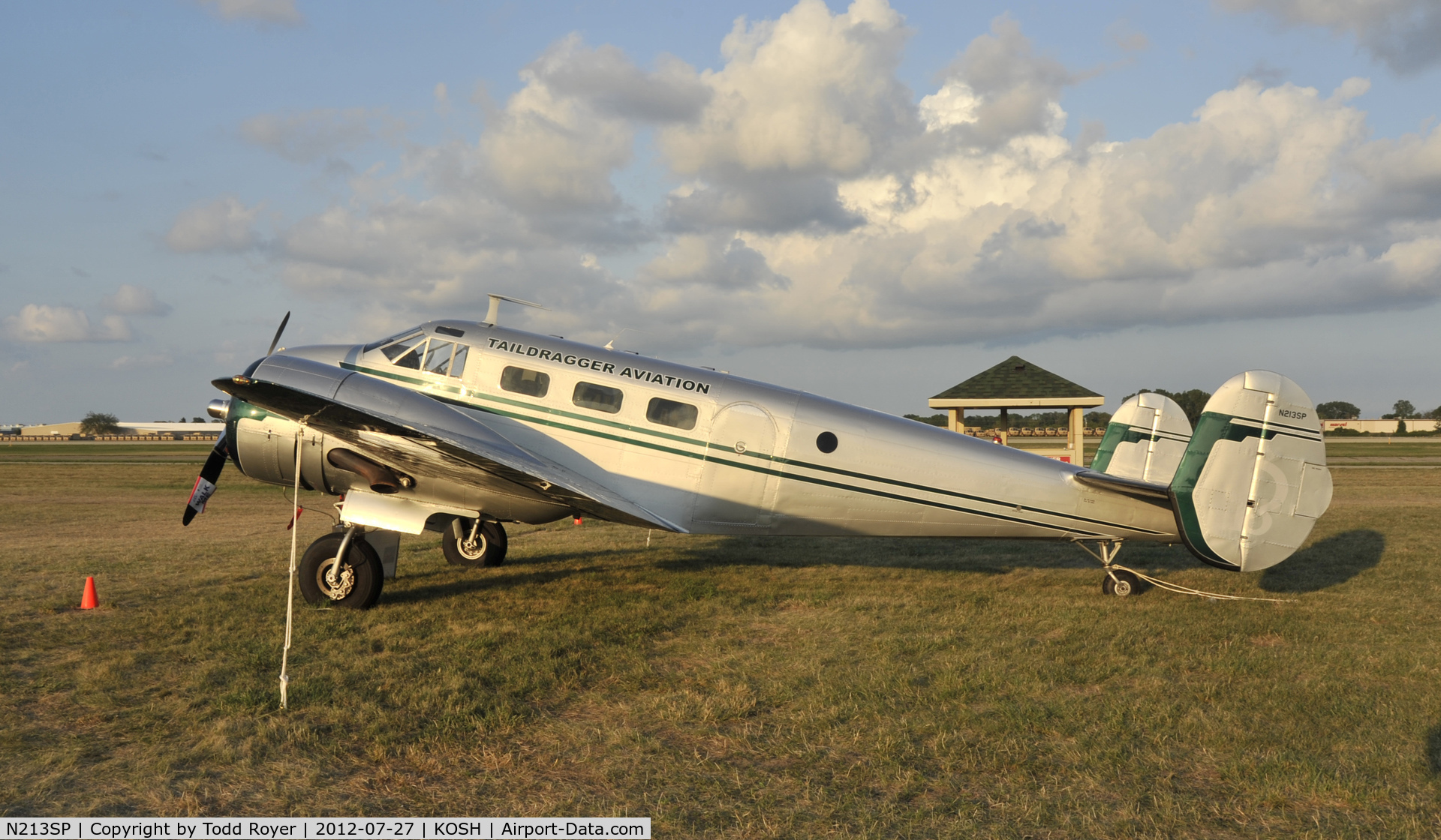 N213SP, 1952 Beech C-45H Expeditor C/N AF-860, Airventure 2012