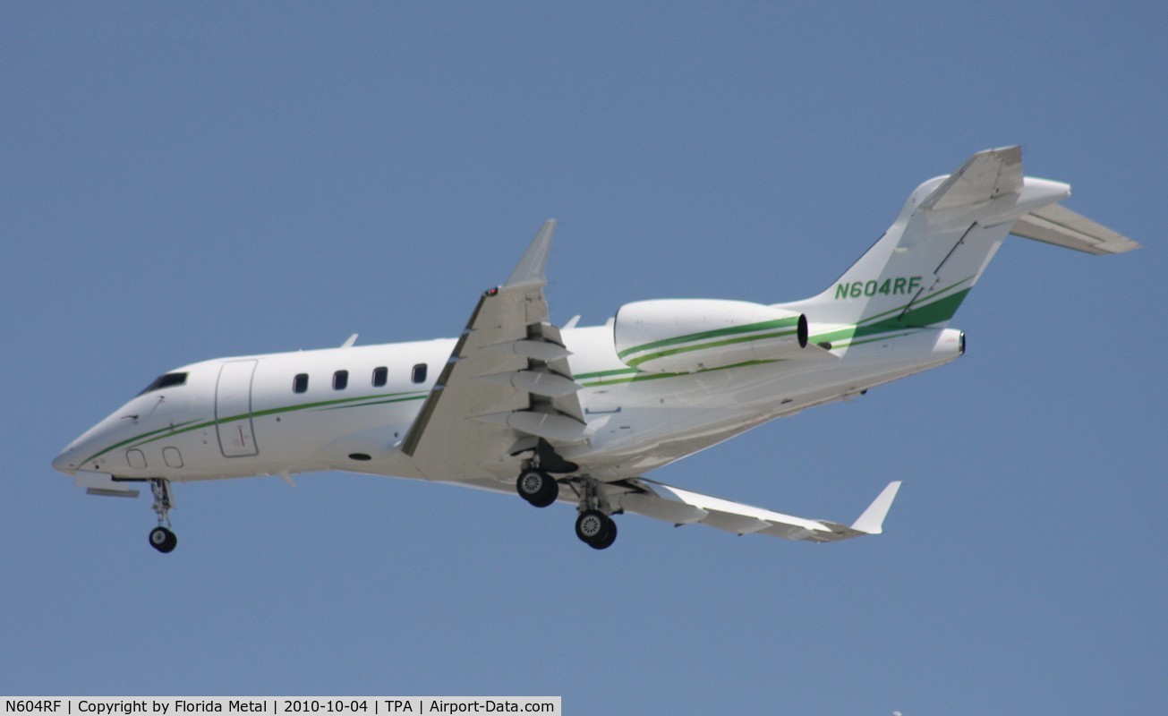 N604RF, 2004 Bombardier Challenger 300 (BD-100-1A10) C/N 20026, Challenger 300