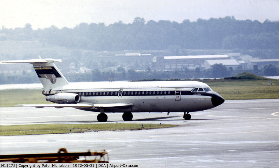 N1127J, 1968 BAC 111- 204AF One-Eleven C/N BAC.180, One Eleven 204AF of Mohawk Airlines arriving at Washington National in May 1972.