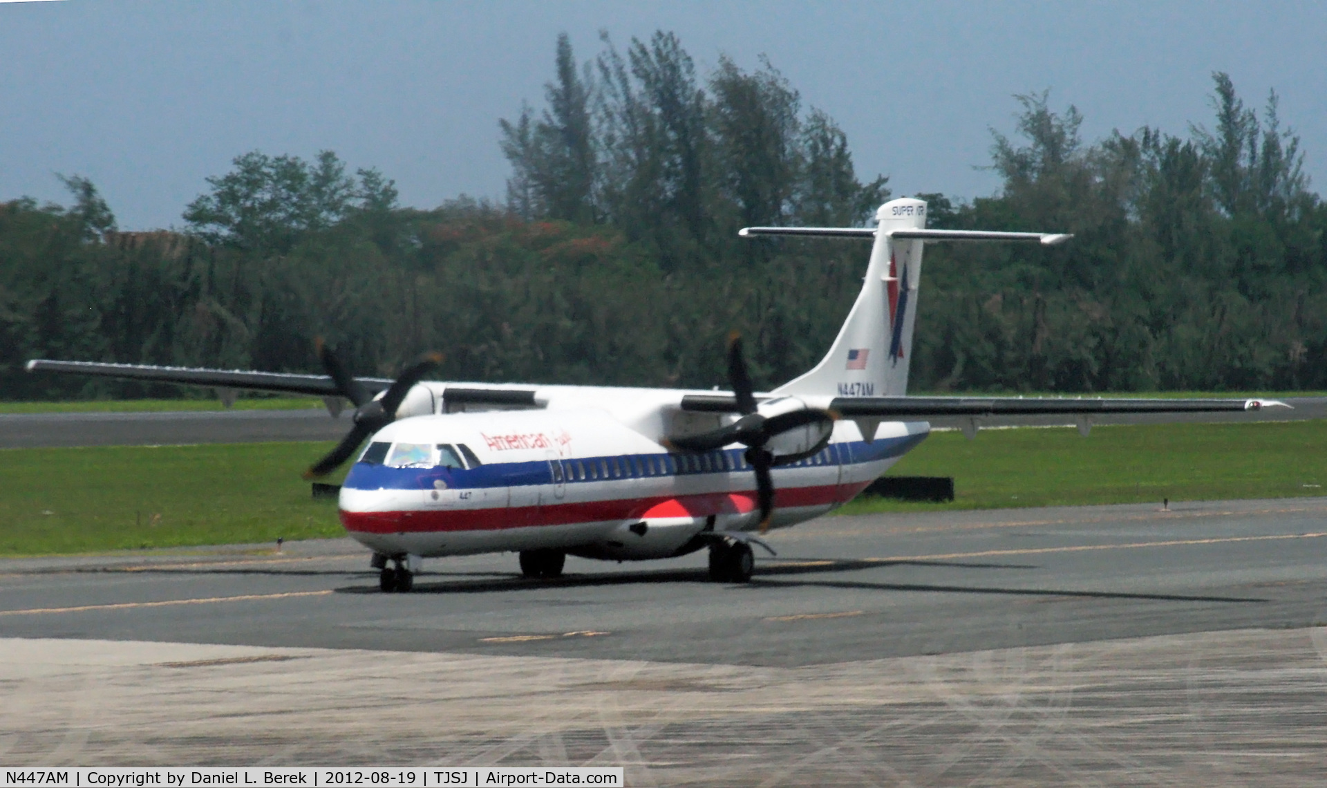 N447AM, 1995 ATR 72-212 C/N 447, An American Eagle ATR-72 taxies at SJU, next in line for take-off.