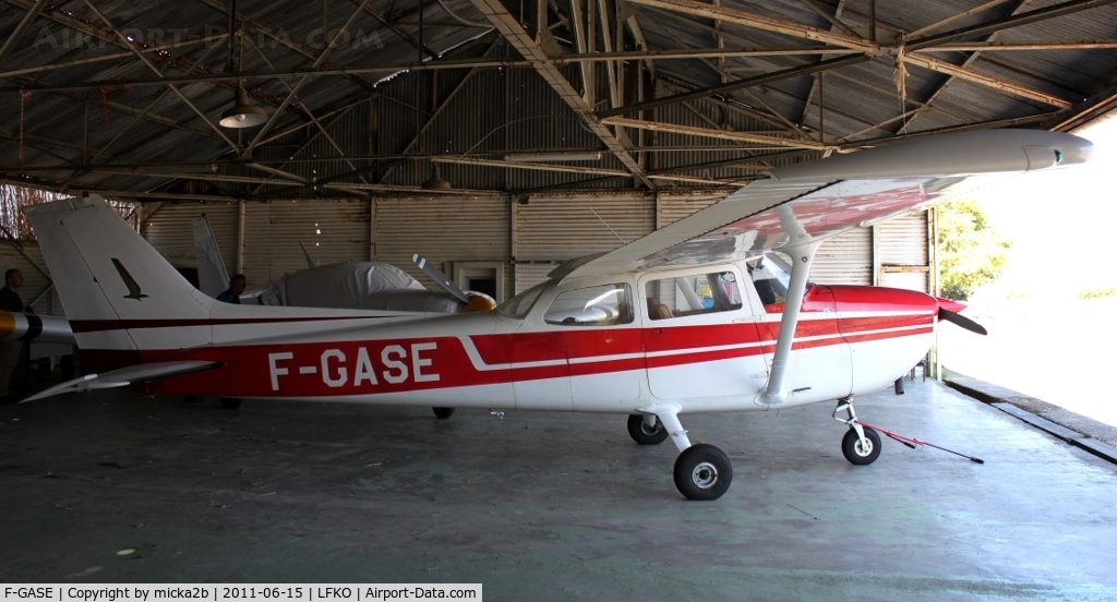 F-GASE, Reims F172M Skyhawk Skyhawk C/N 1390, Parked