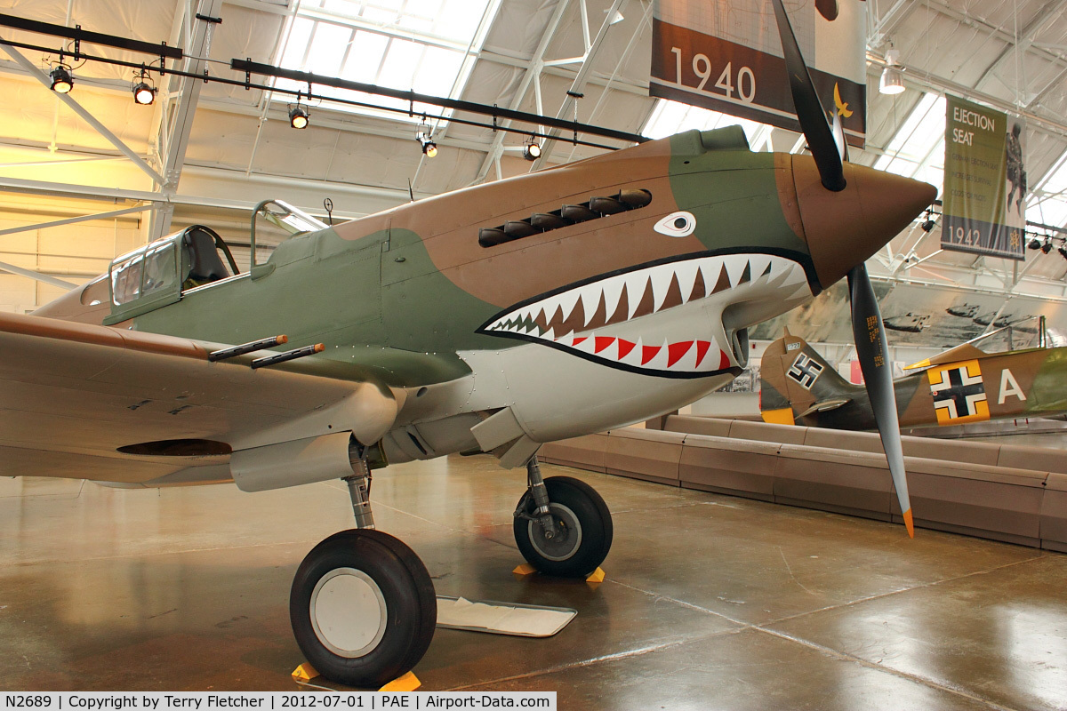 N2689, 1941 Curtiss P-40C Warhawk C/N 16166, 1941 Curtiss Wright P-40C, c/n: 194 with Paul Allen Warbirds