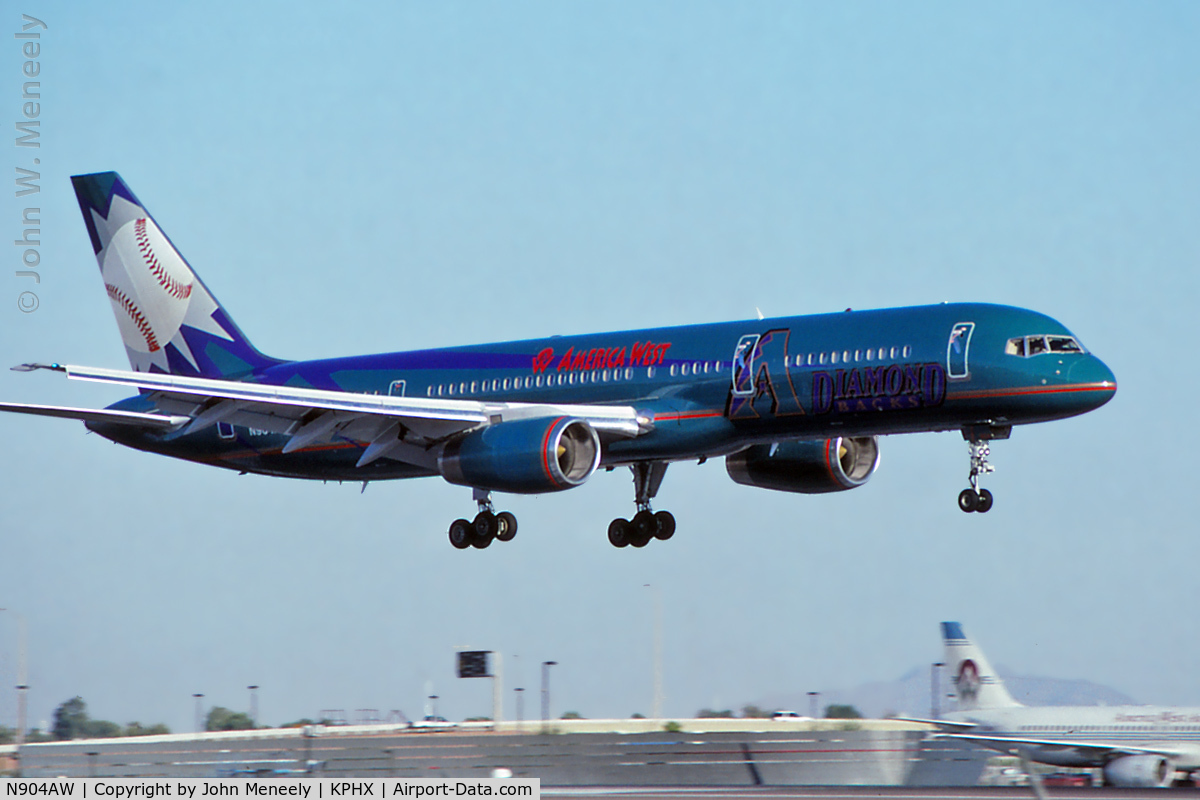 N904AW, 1986 Boeing 757-2S7 C/N 23566, 757 wearing 