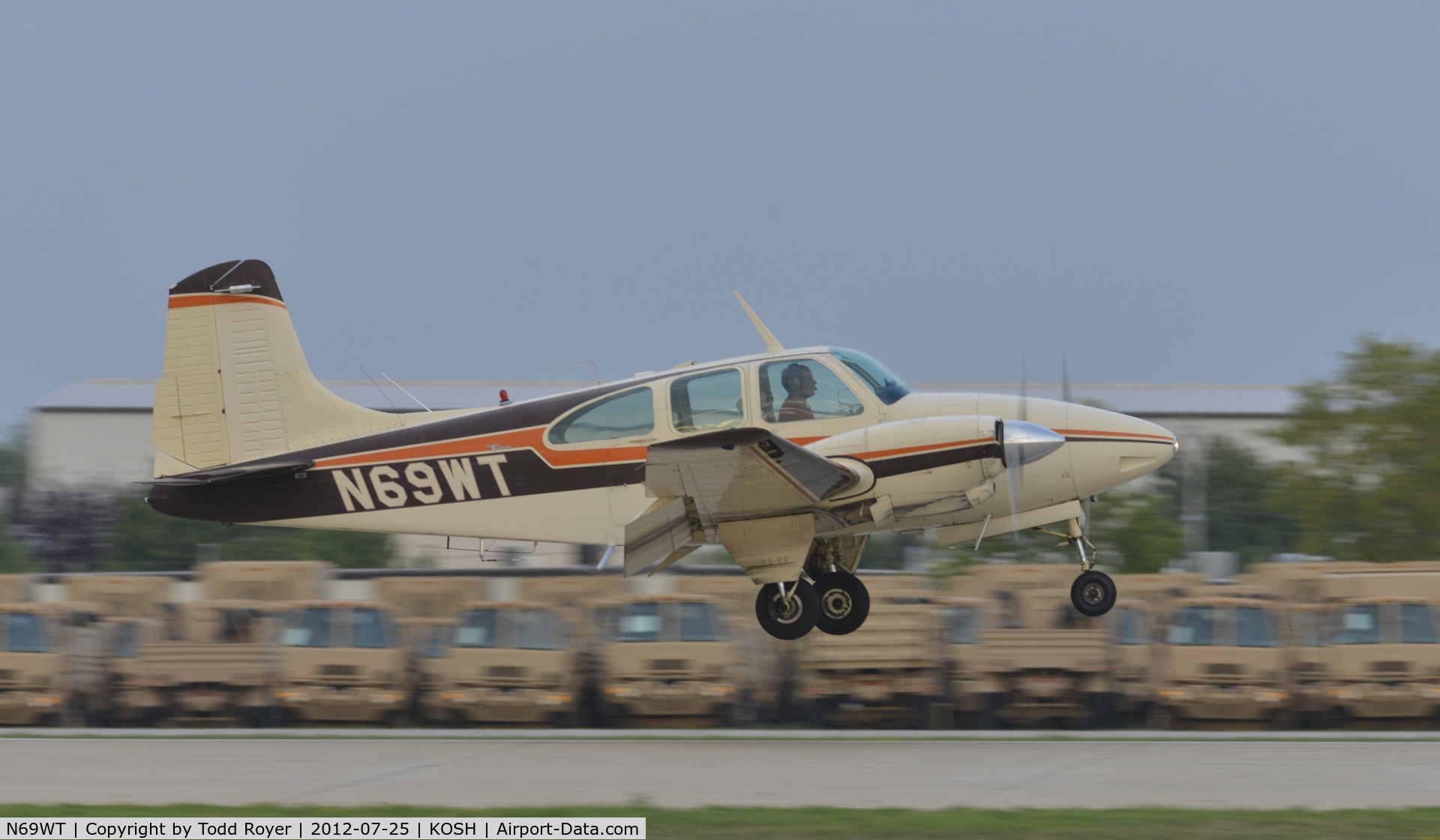 N69WT, 1965 Beech D95A Travel Air C/N TD-637, Airventure 2012