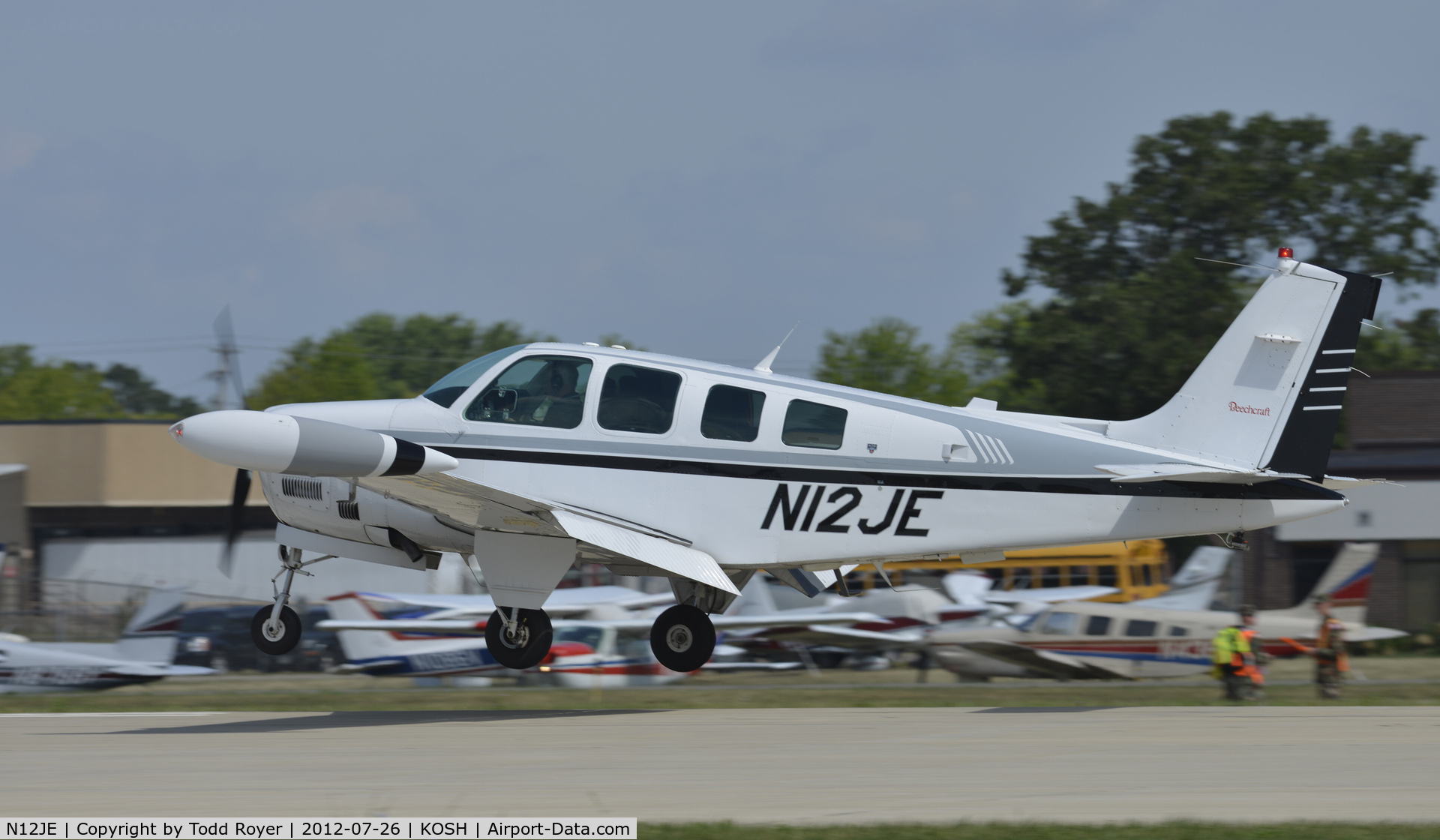 N12JE, Beech A36 Bonanza 36 C/N E-2961, Airventure 2012