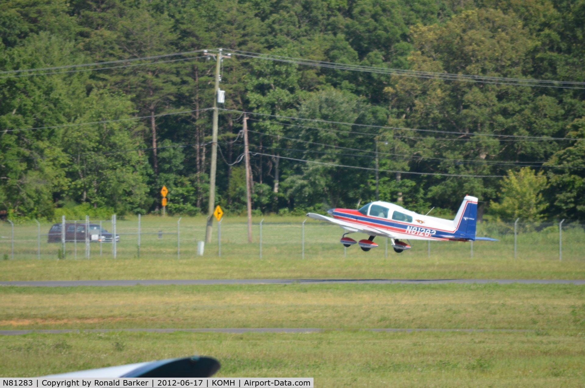 N81283, 2005 Cirrus SR20 C/N 1562, Takeoff Orange
