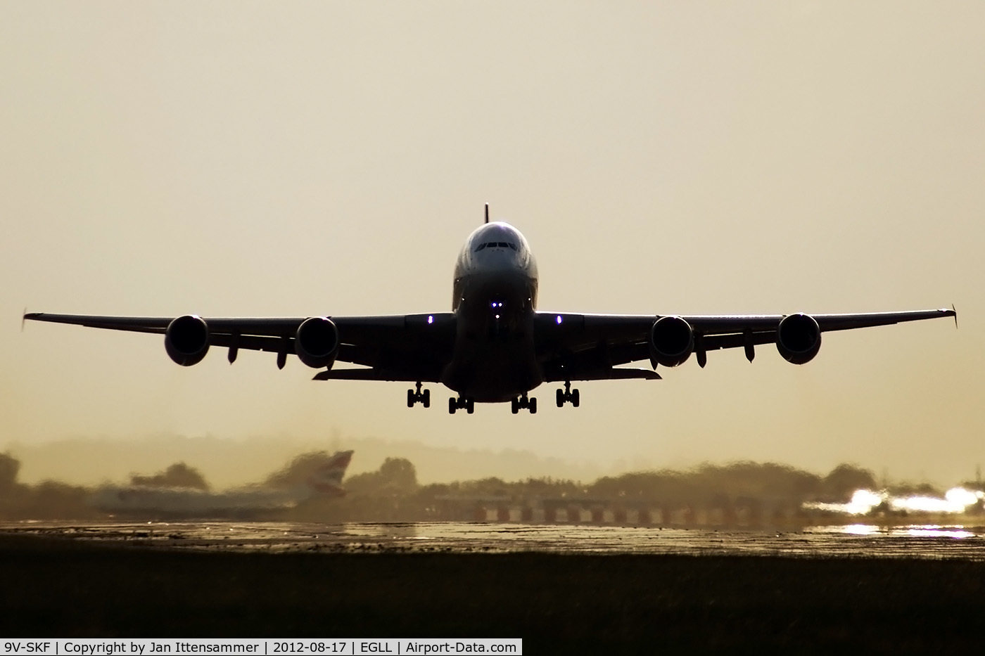 9V-SKF, 2008 Airbus A380-841 C/N 012, 9V-SKF @ EGLL