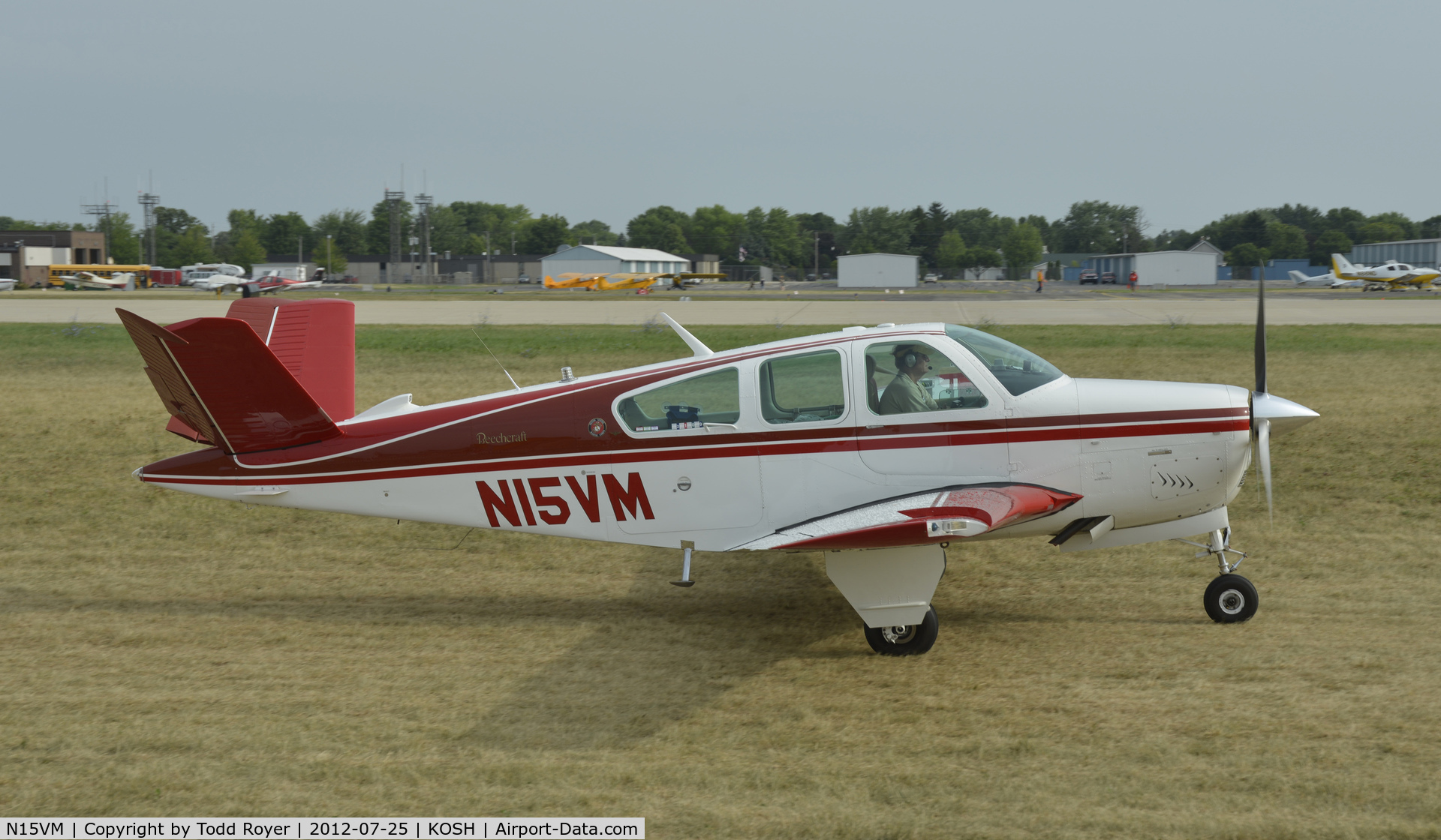 N15VM, 1976 Beech V35B Bonanza C/N D-9936, Airventure 2012