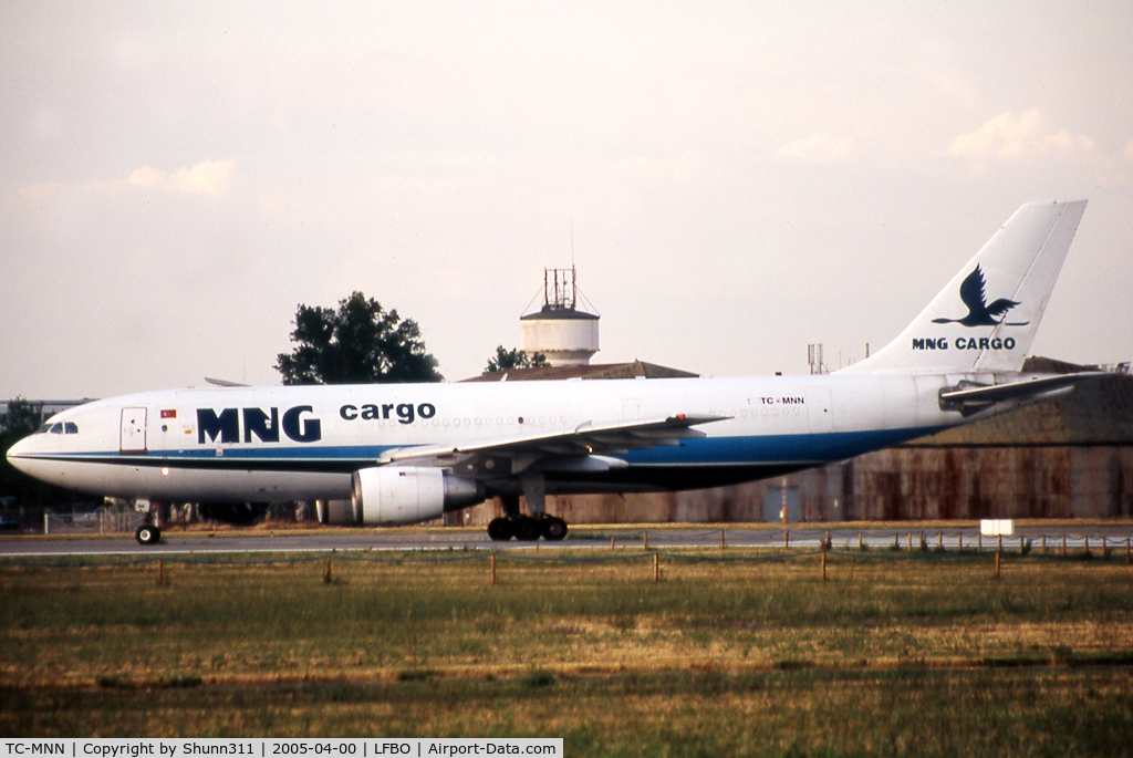 TC-MNN, 1981 Airbus A300B4-203F C/N 126, Ready for take off rwy 32R... Express.net c/s