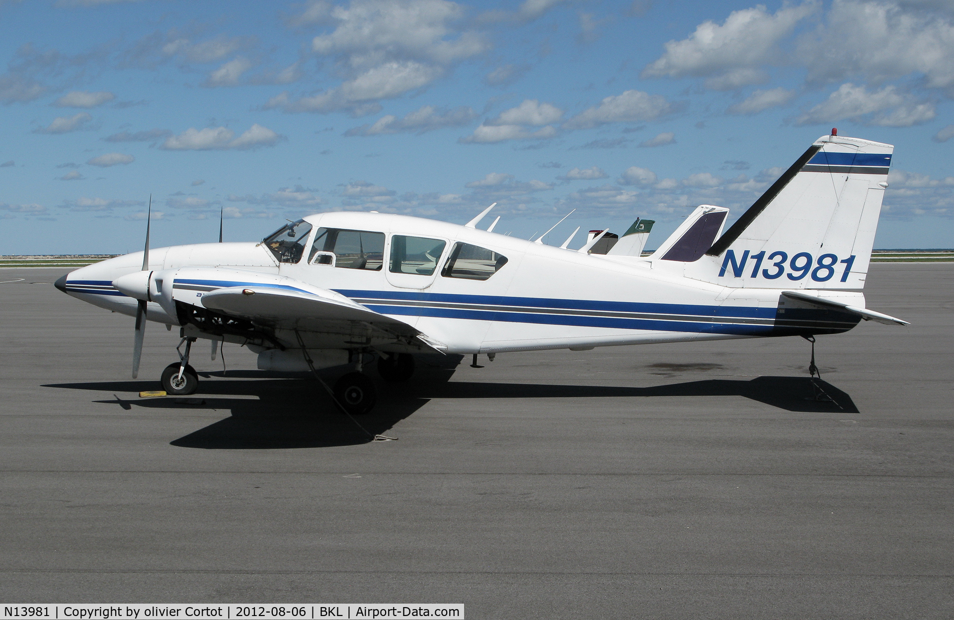 N13981, 1970 Piper PA-23-250 Aztec C/N 27-4599, with a view on the lake
