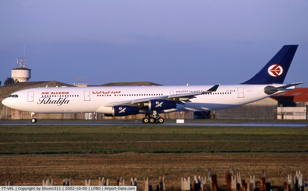 7T-VKL, 1995 Airbus A340-313 C/N 117, Ready for take off rwy 32R with dual 'Air Algerie / Khalifa Airways' titles...