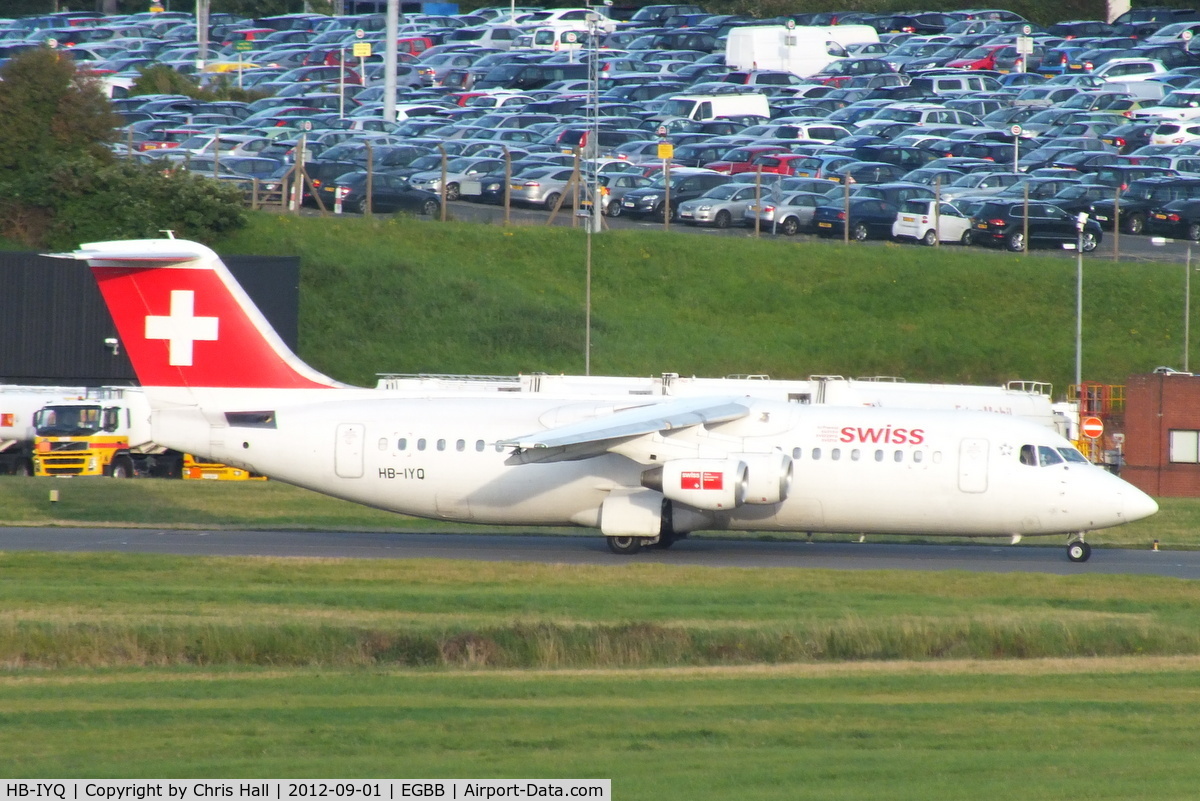 HB-IYQ, 2001 British Aerospace Avro 146-RJ100 C/N E3384, Swiss International Air Lines