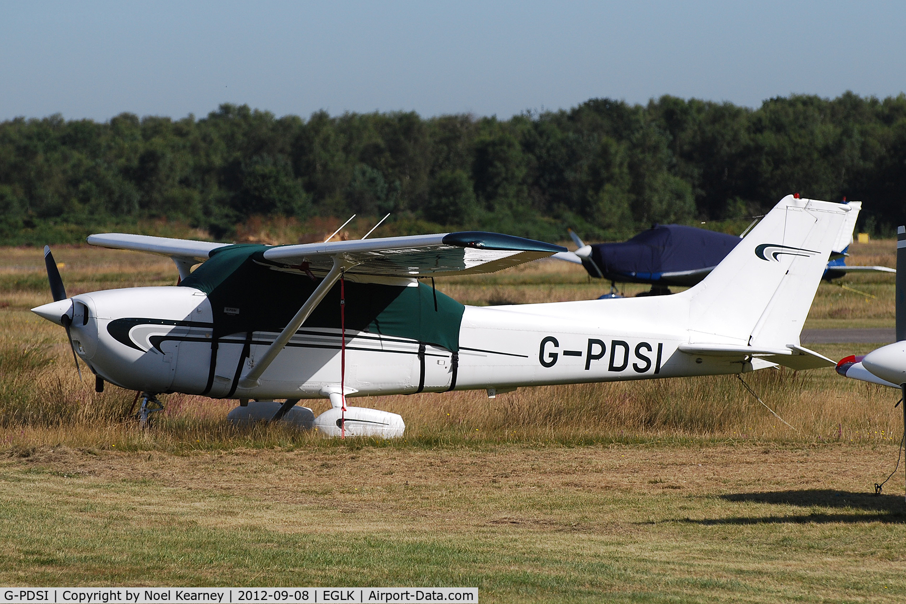 G-PDSI, 1978 Cessna 172N C/N 172-70420, Parked on the grass at Blackbushe.