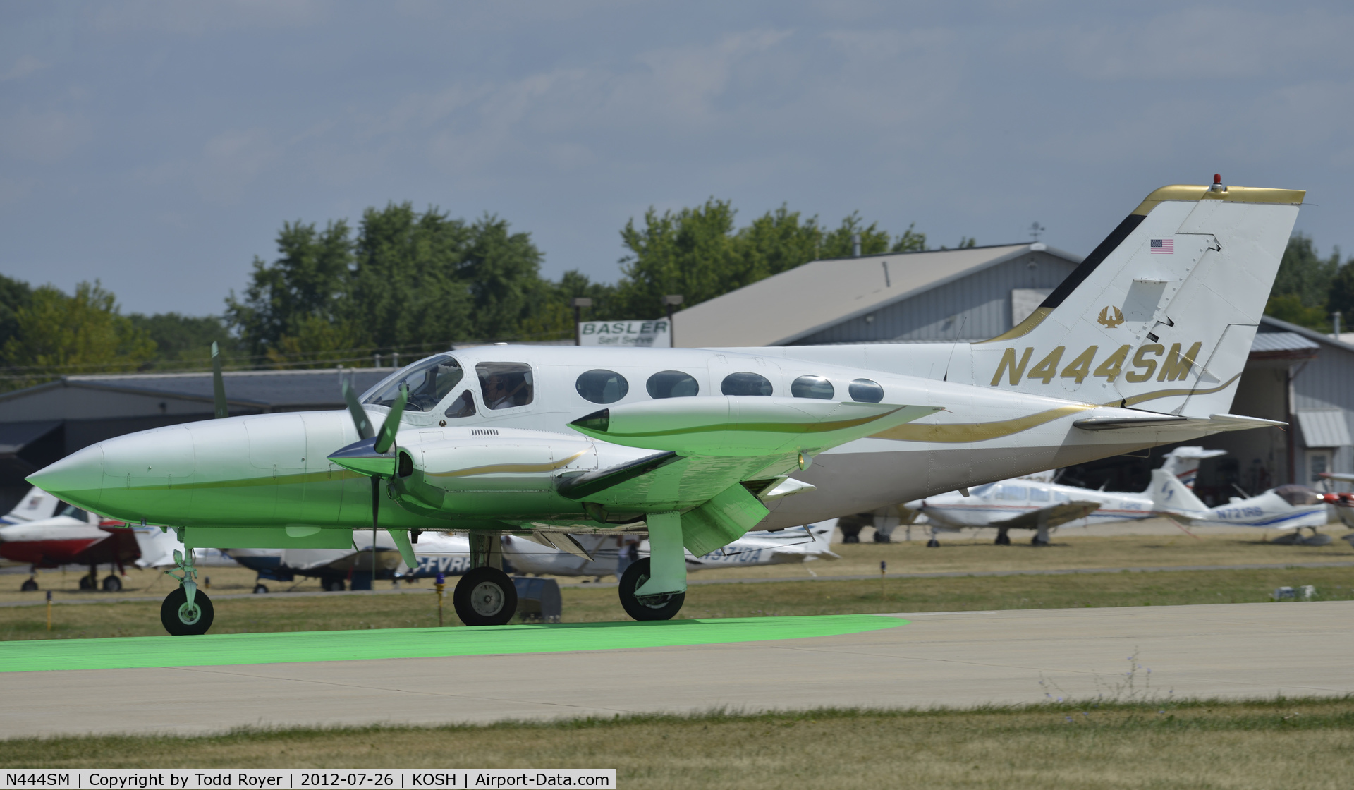 N444SM, 1974 Cessna 421B Golden Eagle C/N 421B0814, Airventure 2012