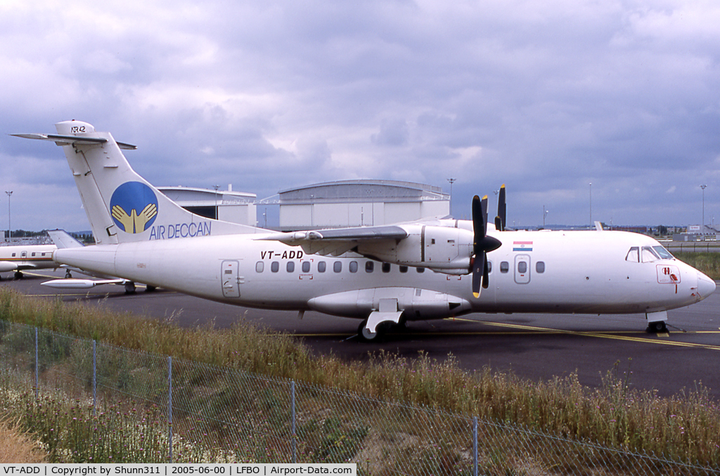 VT-ADD, 1990 ATR 42-300 C/N 208, Stored after to be returned to lessor...